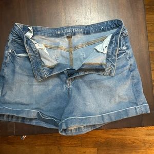 American Eagle mom shorts